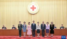 第50届南丁格尔奖颁奖大会在京举行 韩正为中国获奖者颁奖